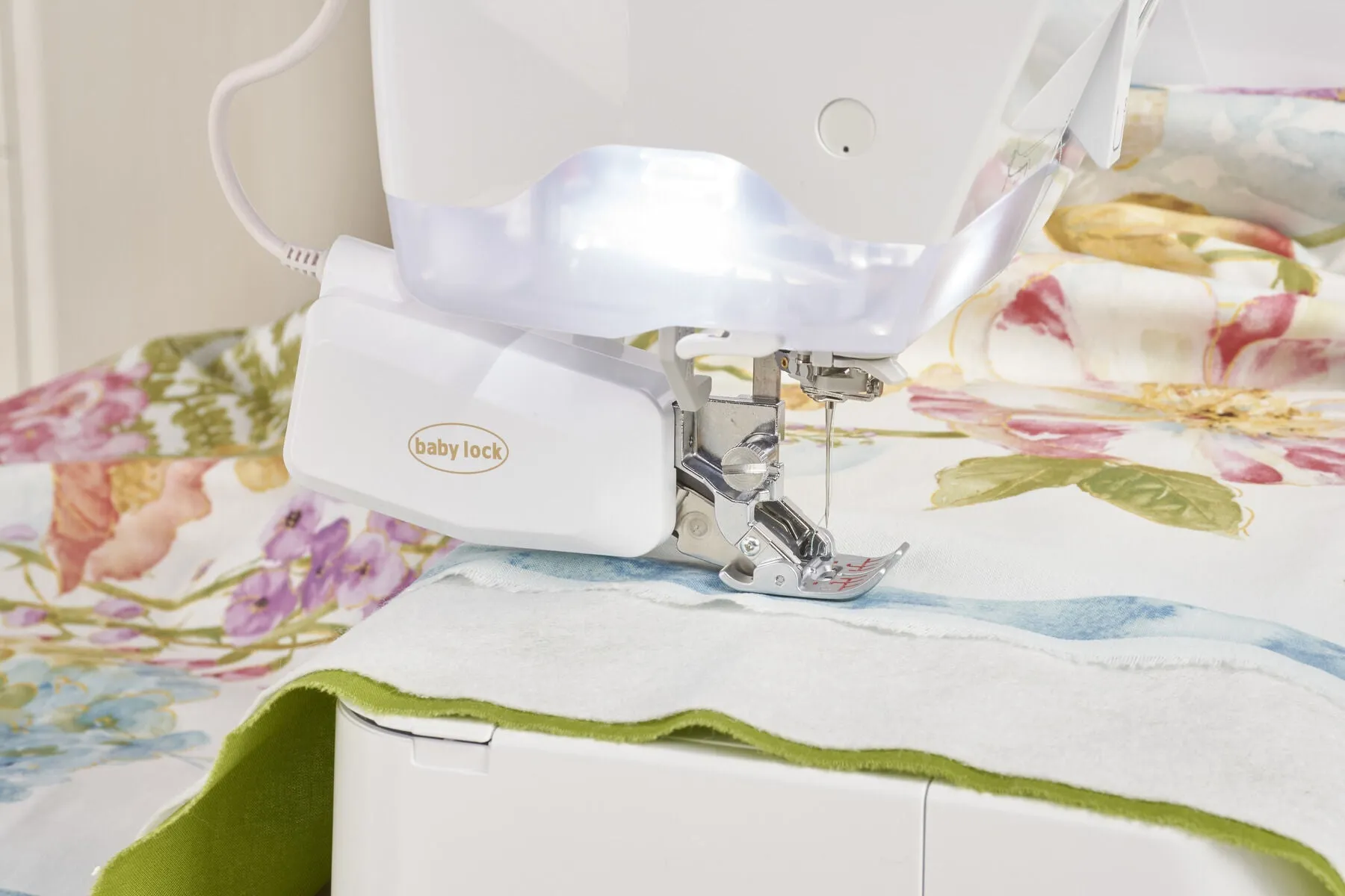 Baby Lock Chorus Sewing and Quilting Machine - with FREE Online Classes & Inspirational Guide (BA-LOK60D   STWB-BLCH)