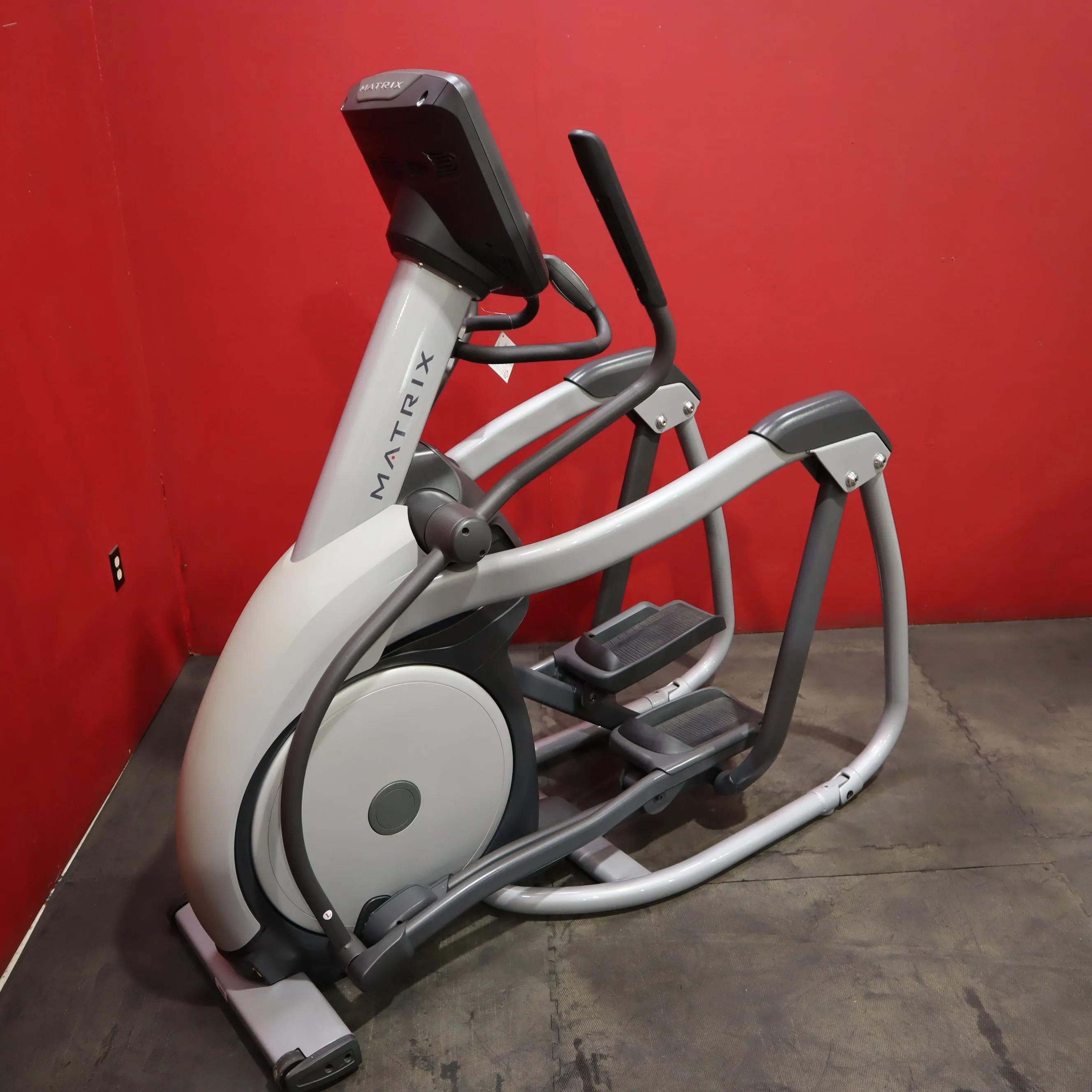 Matrix E-5x Suspension Elliptical Trainer (Refurbished)