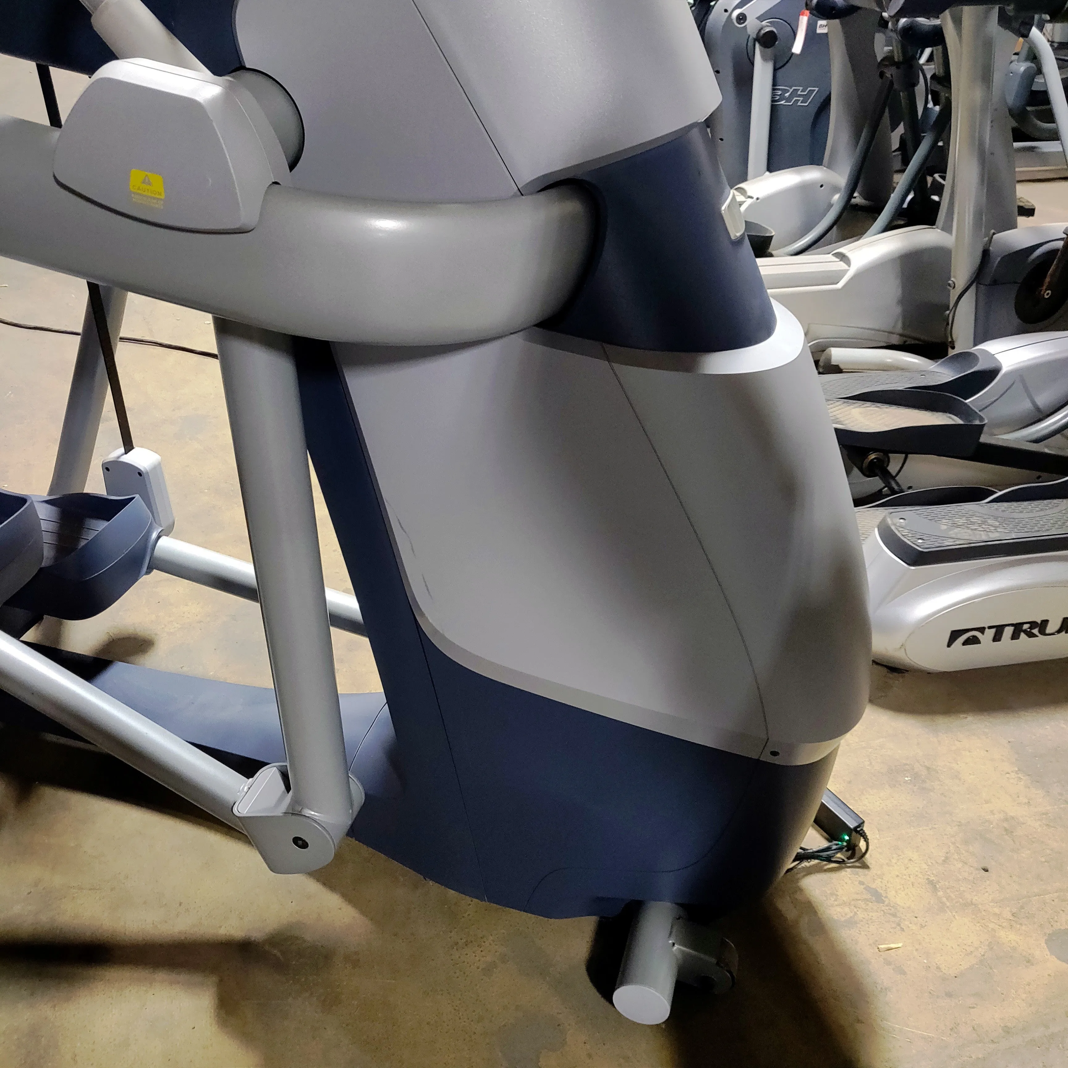 Precor AMT 12 Commercial Crosstrainer